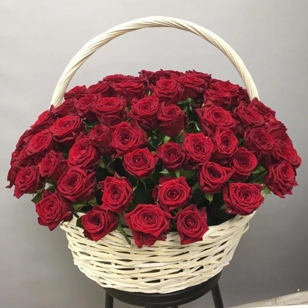 Корзина с 115 розами (артикул букета   10631852)